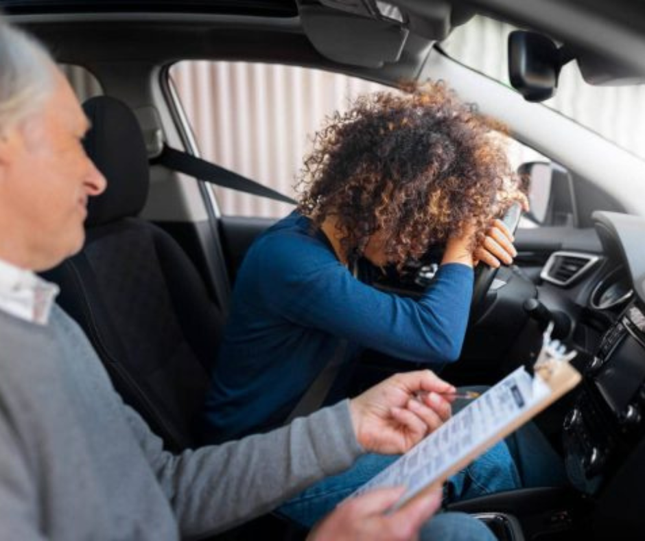 ¿Es posible sacarse el carnet de conducir sin autoescuela?