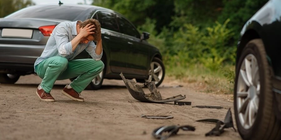 Primer accidente con auto: qué hacer paso a paso