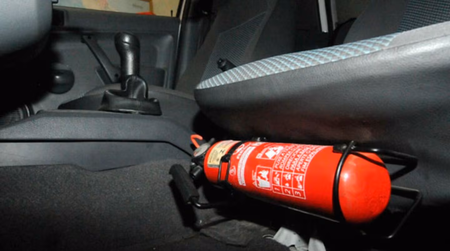 Cómo Usar un Extintor de Coche y por qué deberías considerar llevar uno