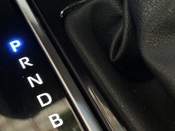 P, R, N y D: ¿Qué significan las letras de un coche automático y cómo usarlas correctamente?